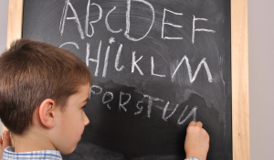 Waarom vinden we werkwoordspelling zo moeilijk?